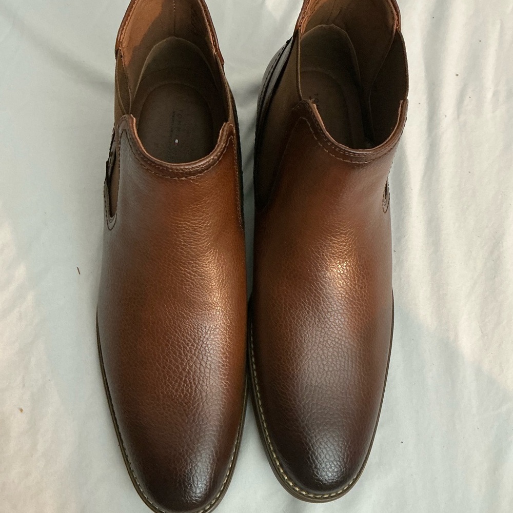 Tommy Hilfiger Brown Boots size 10. Brand New